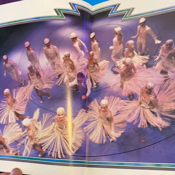 Singin' in the Rain Souvenir Book London Palladium 1983 Starring Tommy Steele - Picture 9 of 16